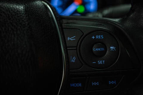 2020 Toyota Camry Hybrid SE