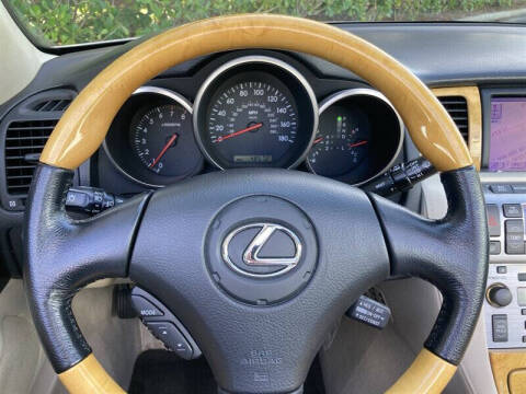 2004 Lexus SC 430