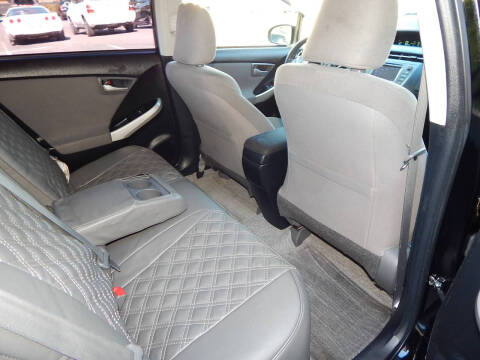 2015 Toyota Prius Two