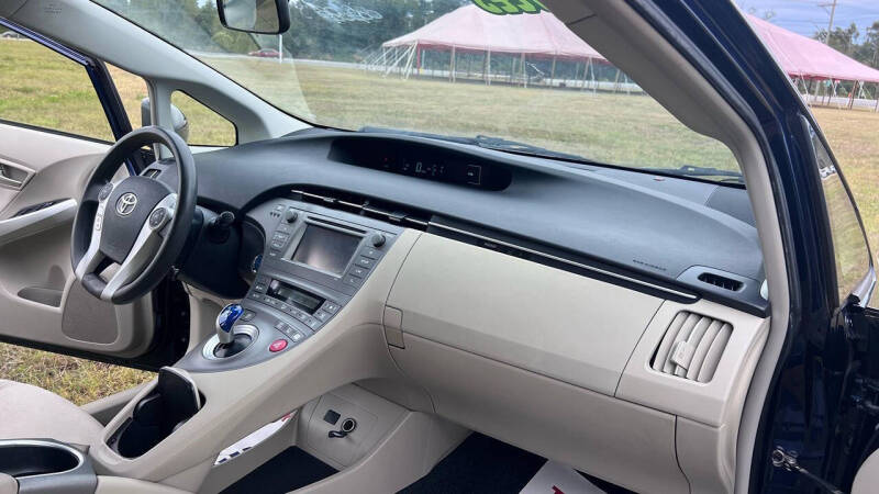 2013 Toyota Prius Three