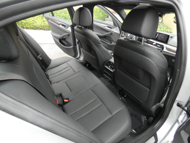 2019 BMW 5 Series 530i