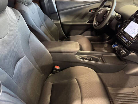 2022 Toyota Prius L Eco