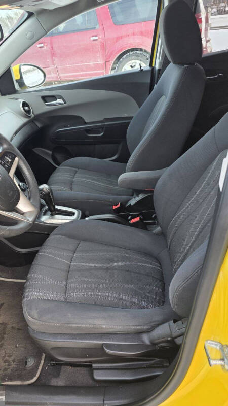 2016 Chevrolet Sonic LT Auto