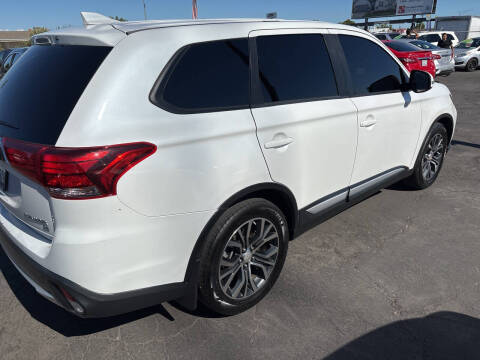 2017 Mitsubishi Outlander SE