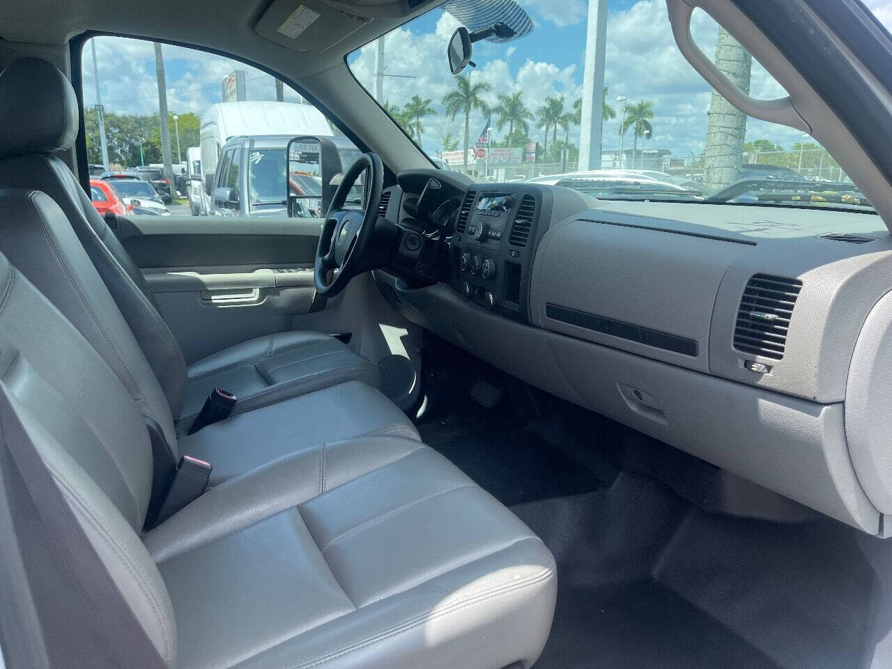 2013 CHEVROLET Silverado Pickup - $12,900