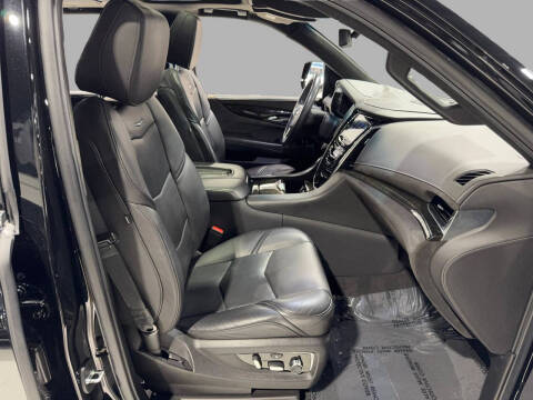 2019 Cadillac Escalade Platinum