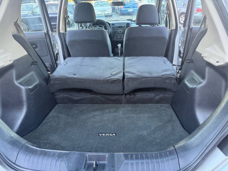 2009 Nissan Versa 1.8 S