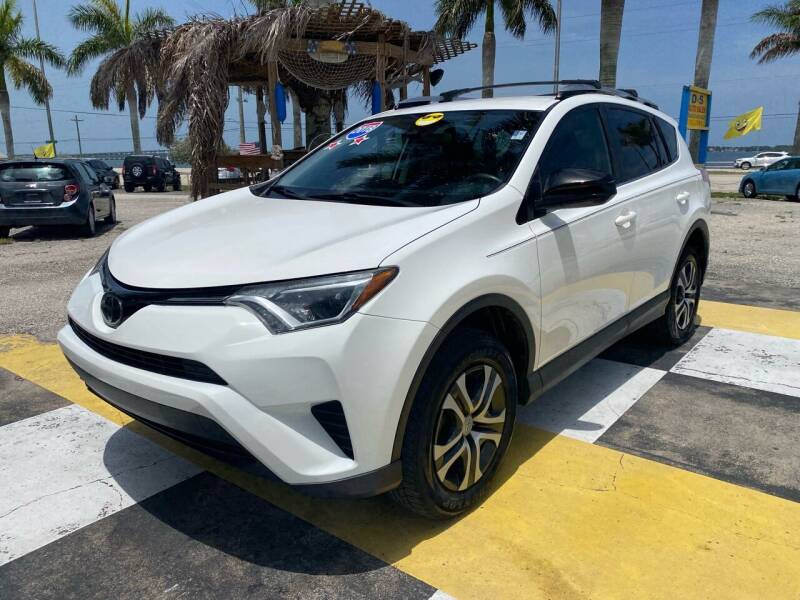 2018 Toyota RAV4 for sale at D&S Auto Sales, Inc in Melbourne FL