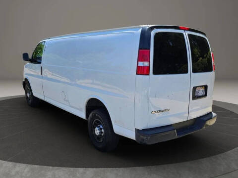 2018 Chevrolet Express 2500