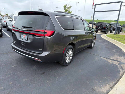 2022 Chrysler Pacifica Touring L