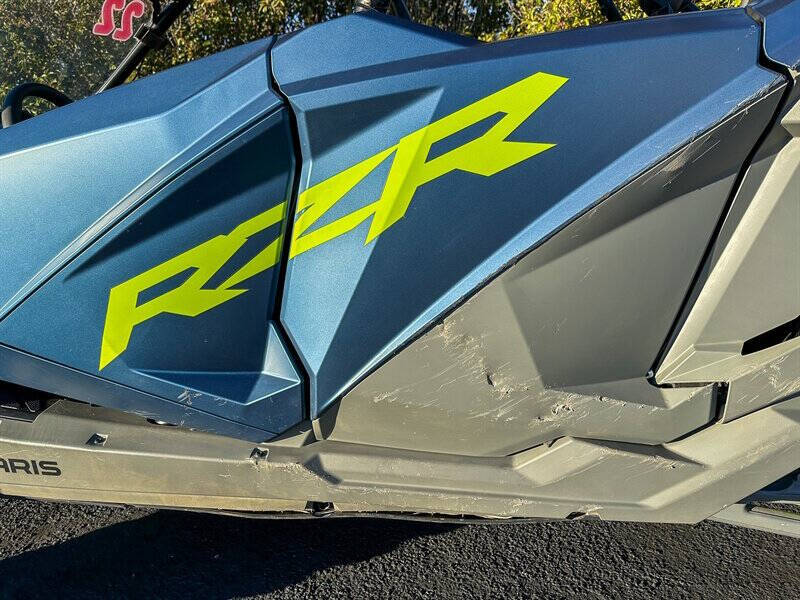 2022 Polaris Razor