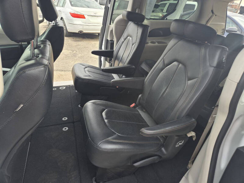 2019 Chrysler Pacifica Touring L