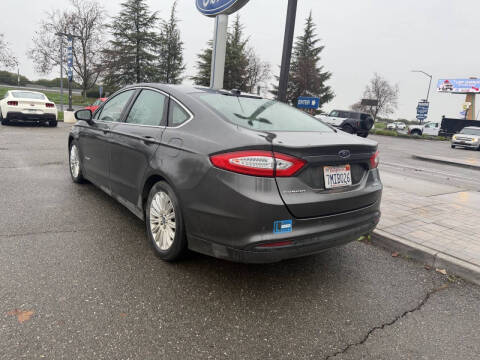2016 Ford Fusion Hybrid SE