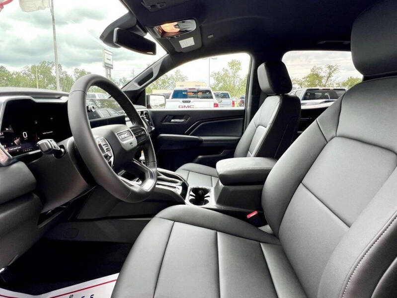 2025 GMC Canyon Elevation