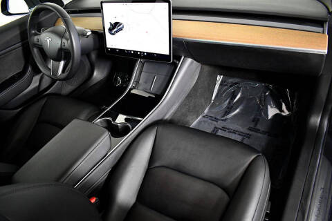 2019 Tesla Model 3 Standard Range Plus