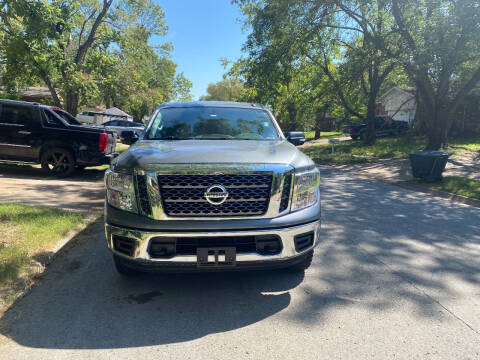2017 Nissan Titan SV