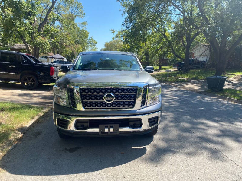 2017 Nissan Titan SV