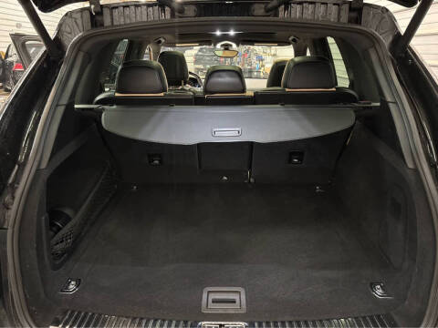 2017 Porsche Cayenne Platinum Edition