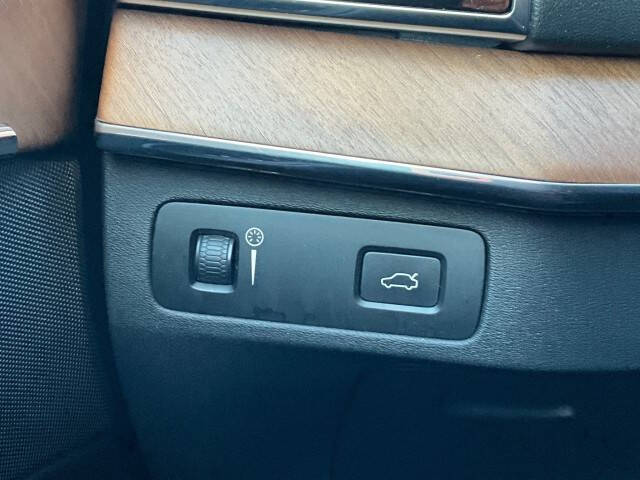 2017 Volvo XC90 T6 Inscription