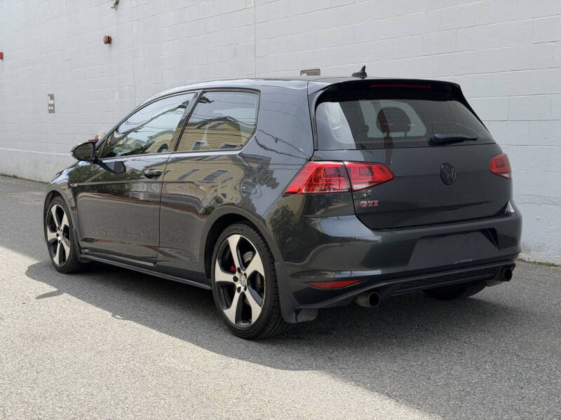 2016 Volkswagen Golf GTI SE