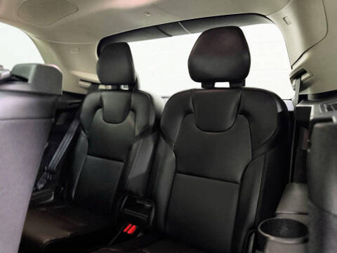 2020 Volvo XC90 T5 Momentum