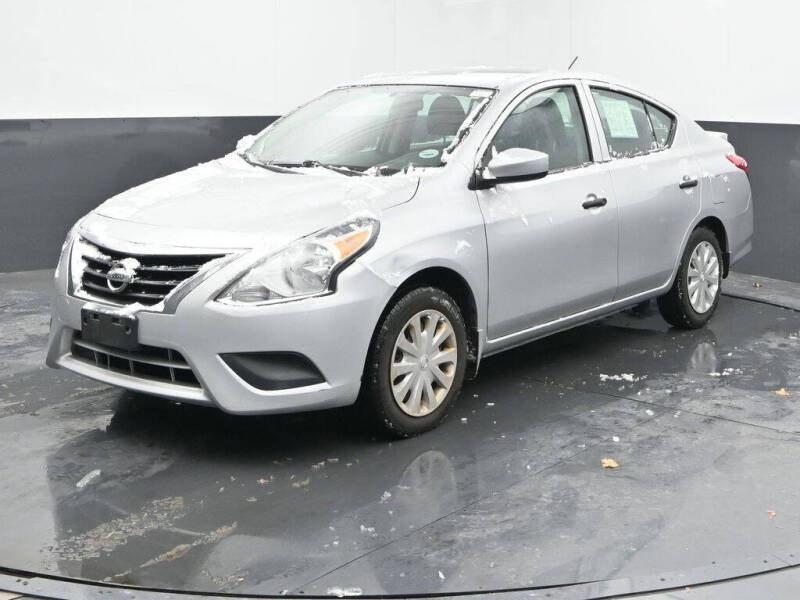 2019 Nissan Versa S Plus