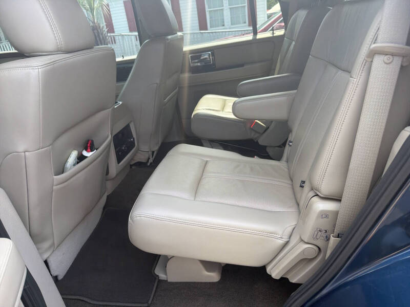 2017 Lincoln Navigator Select
