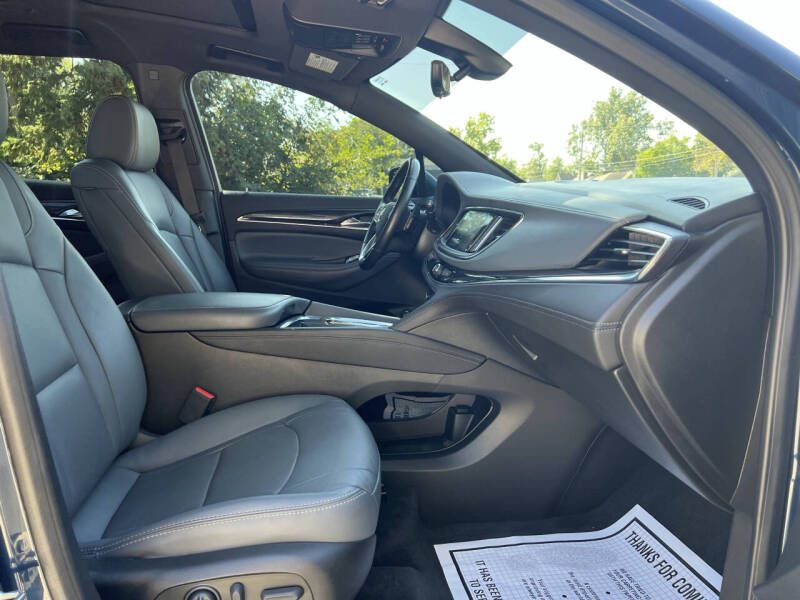 2023 Buick Enclave Essence