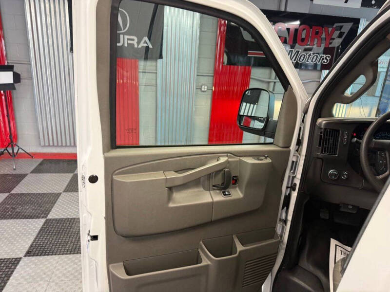 2024 GMC Savana 2500