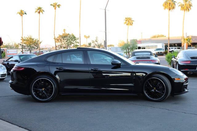 2019 Porsche Panamera