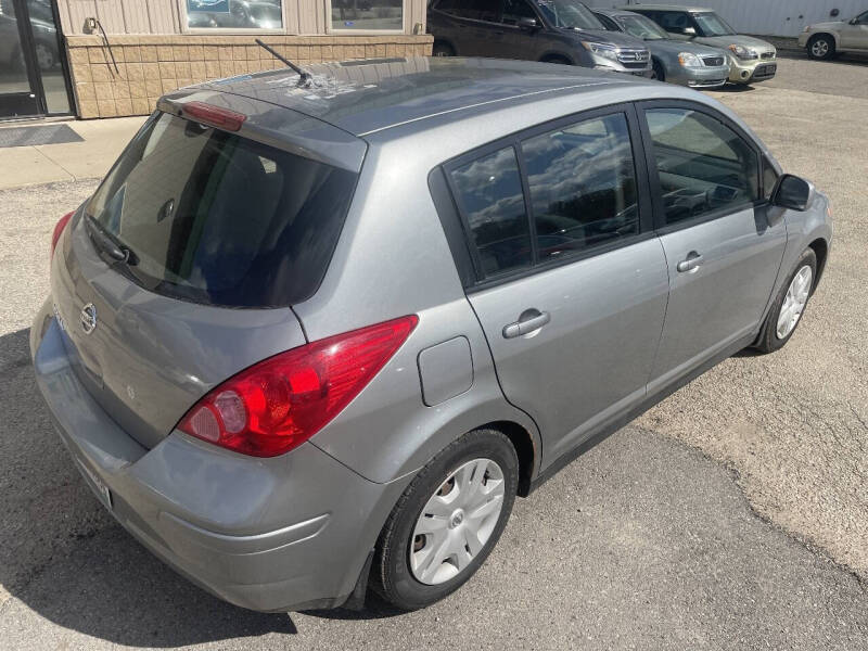 2011 Nissan Versa 1.8 S