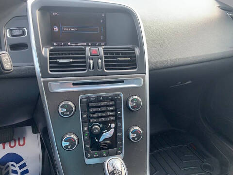 2015 Volvo XC60 T5 Drive-E Premier Plus