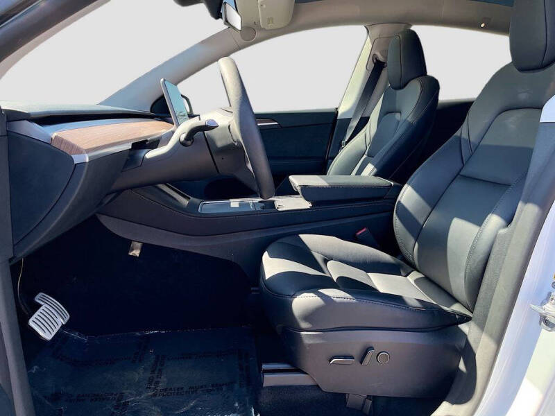 2024 Tesla Model Y Performance