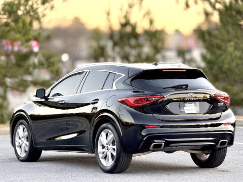 2018 Infiniti QX30 Premium