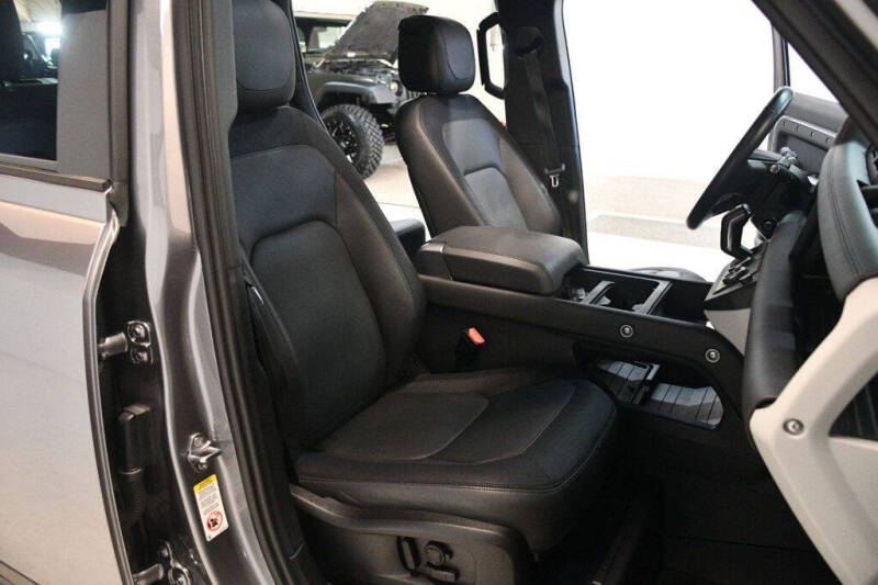 2023 Land Rover Defender 110 X-Dynamic SE