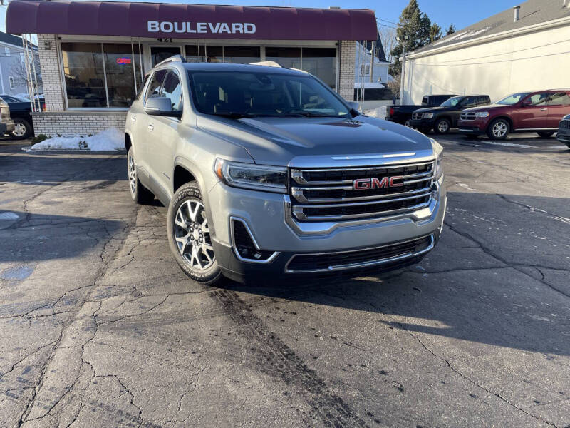 2023 GMC Acadia SLT's photo