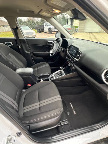 2021 Hyundai Venue SEL