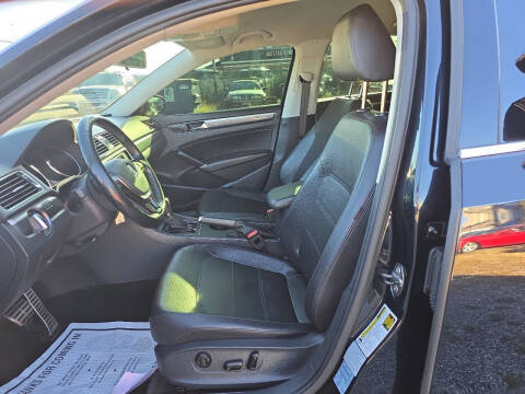 2017 Volkswagen Passat 1.8T R-Line