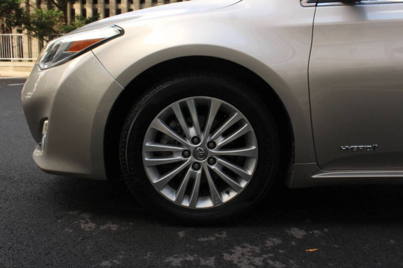 2013 Toyota Avalon Hybrid XLE Touring