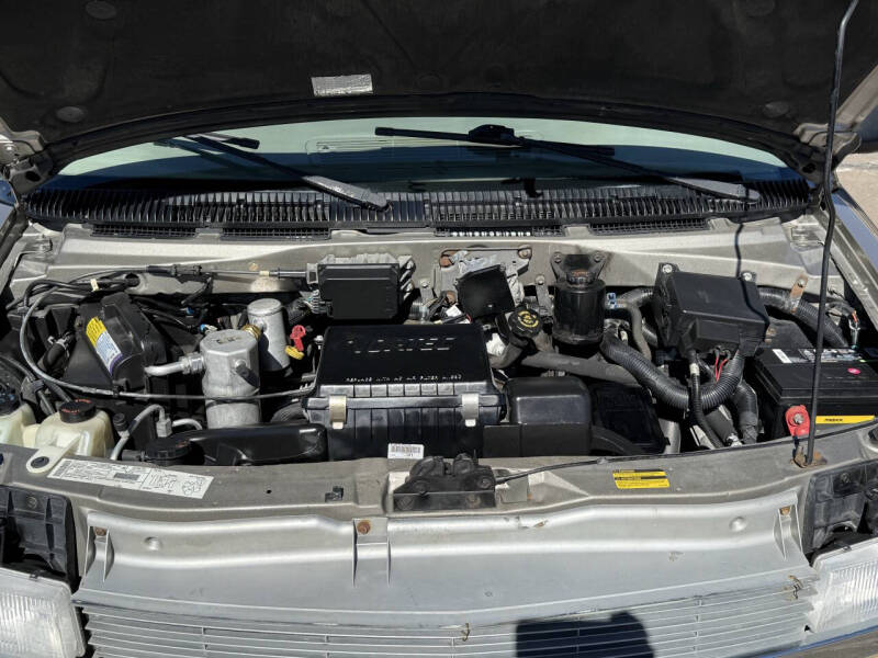 2001 Chevrolet Astro LS