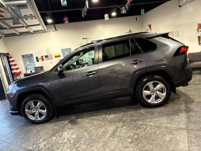 2021 Toyota RAV4 Hybrid XLE Premium