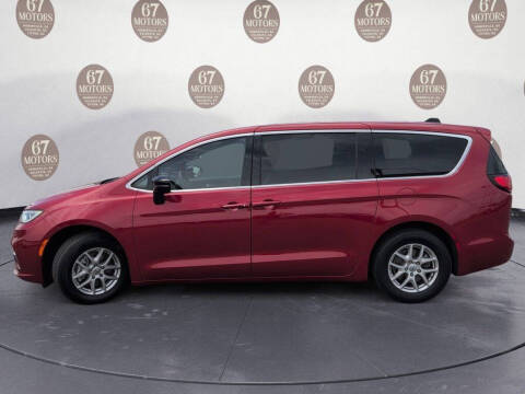 2025 Chrysler Pacifica Select