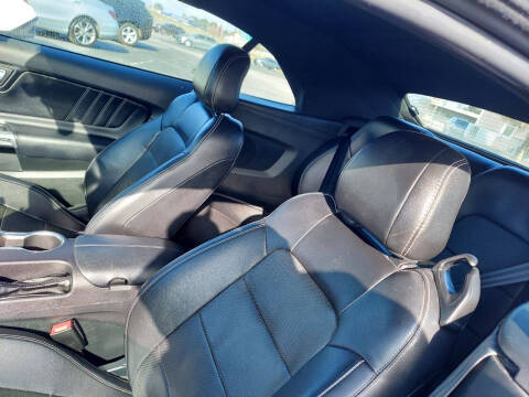 2020 Ford Mustang EcoBoost