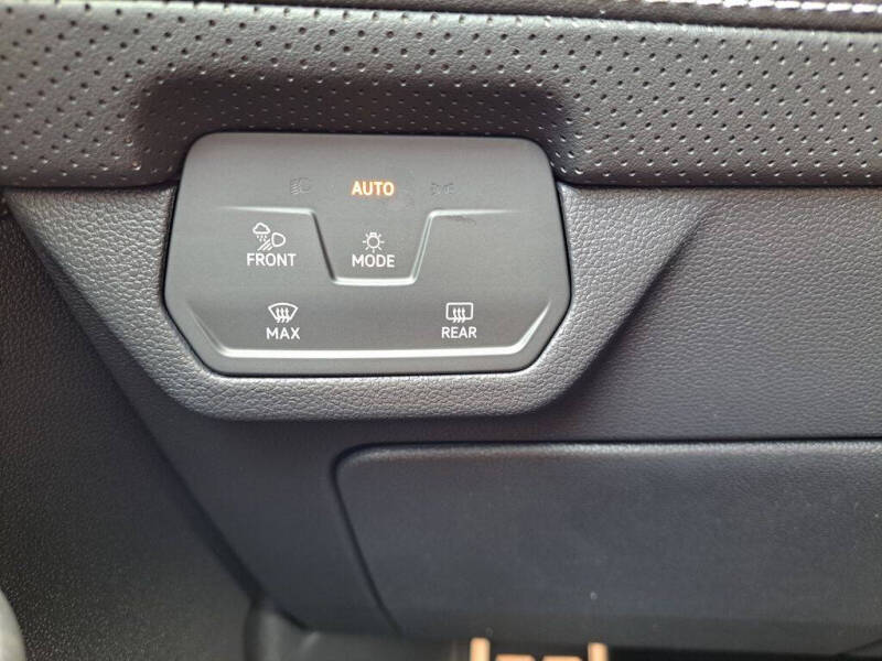 2026 Volkswagen Atlas Cross Sport SEL Premium R-Line 4Motion