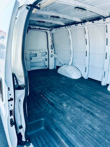 2023 Chevrolet Express 2500