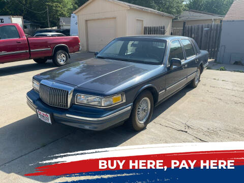 1996 Lincoln Town Car for sale at FAIR TRADE MOTORS in Bellevue NE