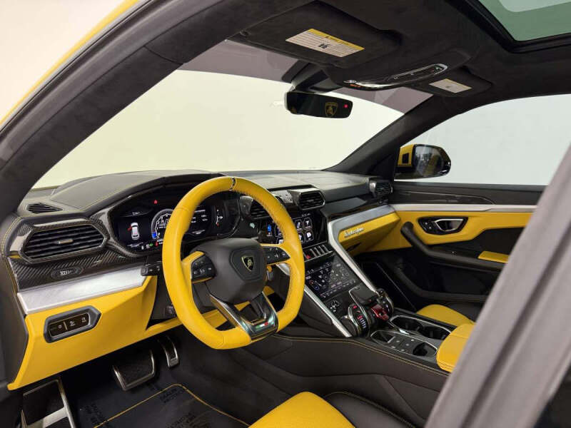 2021 Lamborghini Urus