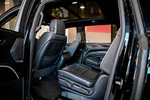 2022 Cadillac Escalade ESV Sport