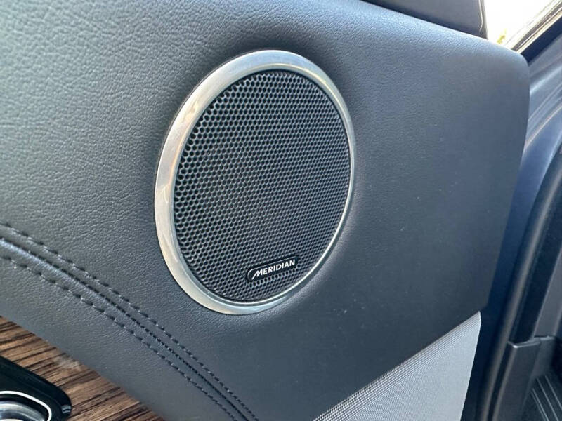 2020 Land Rover Range Rover P525 HSE