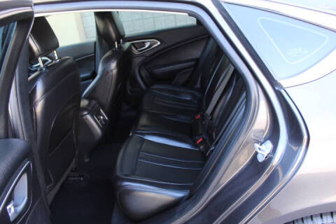 2016 Chrysler 200 C Platinum
